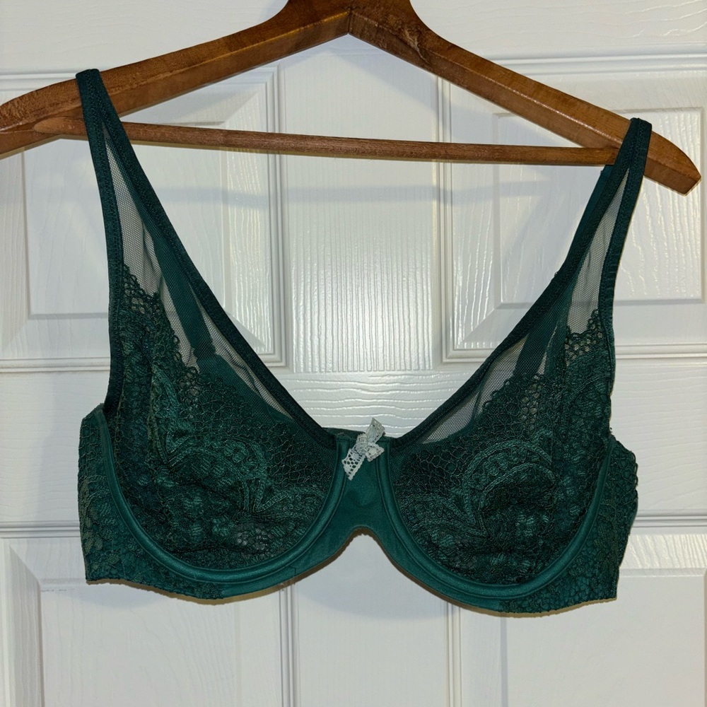 Victoria’s Secret Unlined Demi, Size 38C